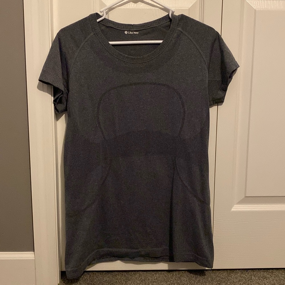 Lululemon Swiftly Tech Tee Gray Size 12 - image 1